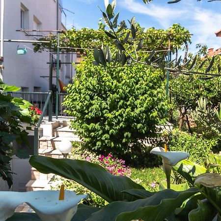 Marjan Hill 3-Br Apt,5 Guests Private Garden Near Beach Σπλιτ Εξωτερικό φωτογραφία